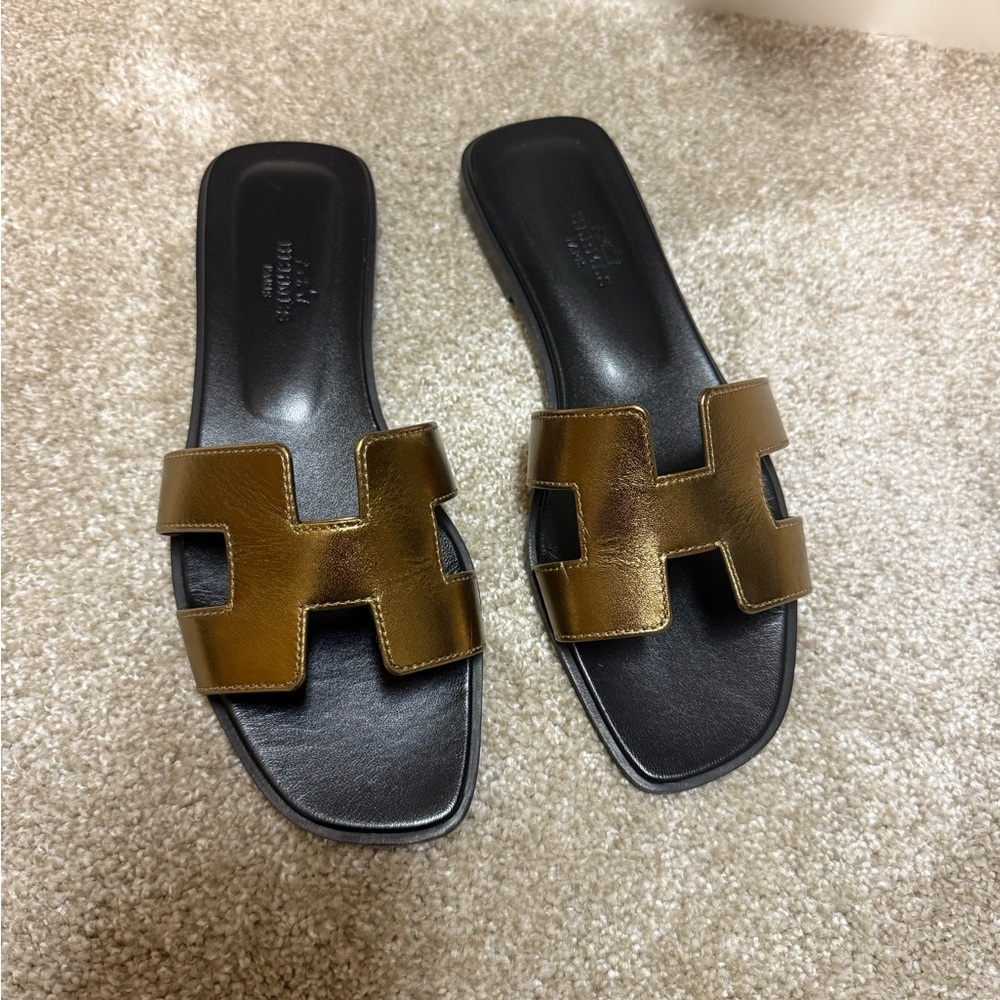 Hermes Stylish Black and Gold Women's Slide Sandals